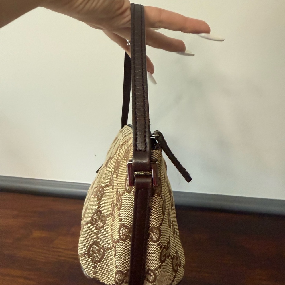 SOLD-Vintage Gucci GG Monogram Canvas Pochette Shoulder Bag - Picture 4 of 16